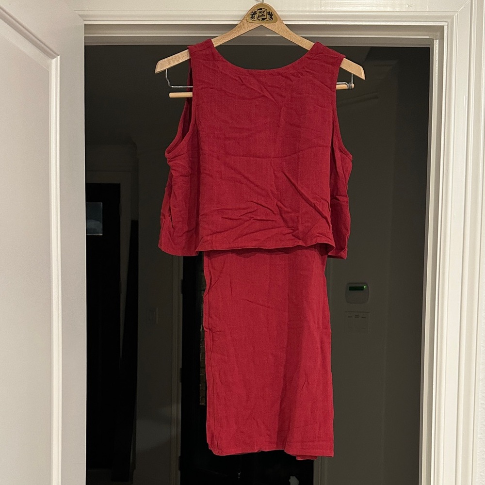 Sleeveless Red 2 piece shirt pants large nwot